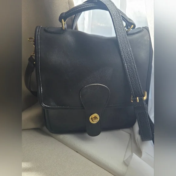 Coach Purse -Large Black Shoulder Pouch/Station Bag Y2K - Picture 2 of 6